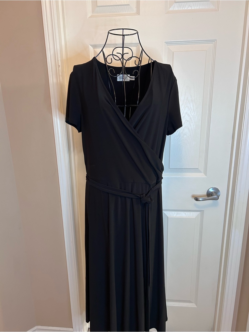 Eliza J Black faux Wrap Dress with Short Sleeves